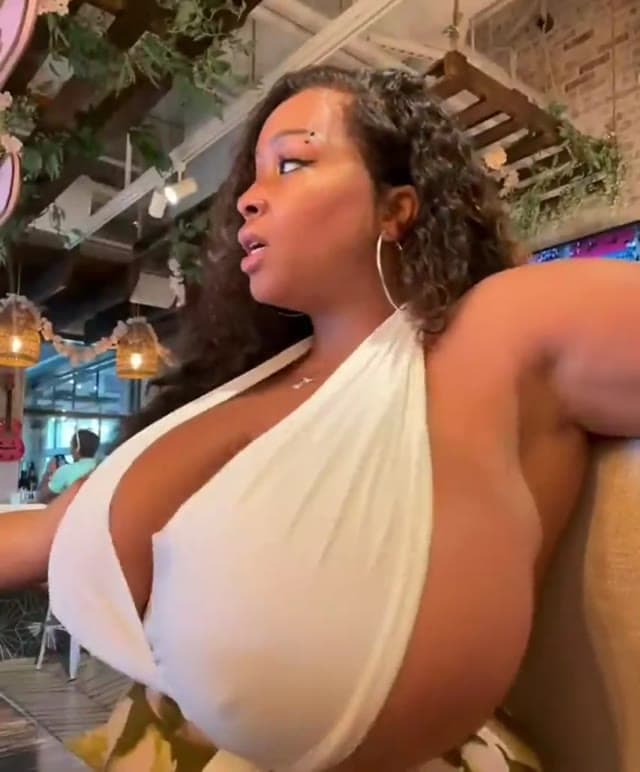 Giant titties ebony bitch public flash