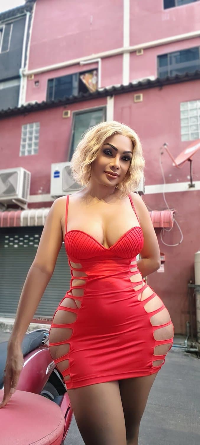 😮 Biggest Asian Ladyboy Ass Taking BBC 🔥(Big Booty, Bubble Butt, Trans, Blowjob, Twerk, Thailand)