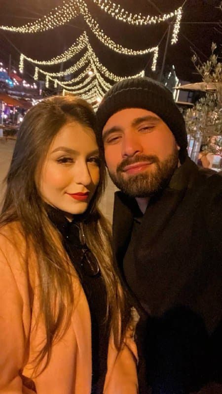 Corno vazou foto da namorada rabuda com plug anal no cuzinho e depois gravou fudendo ela de 4!