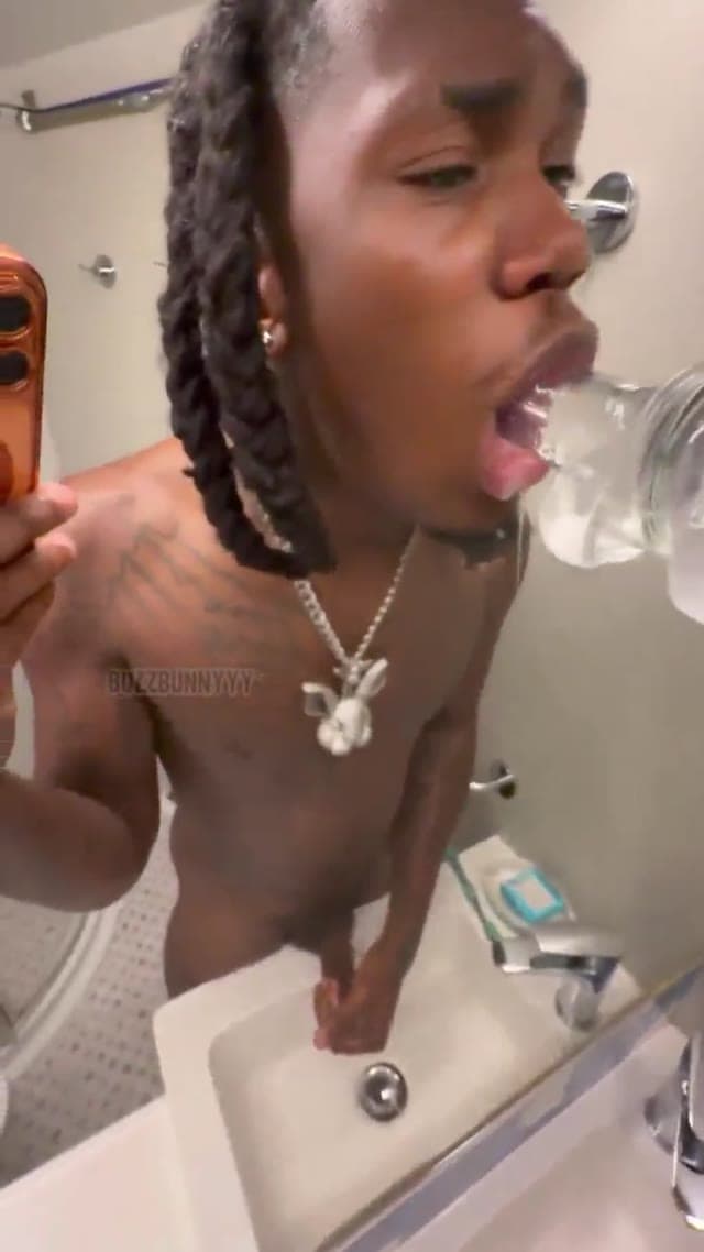 Every black man have dildo and do this job