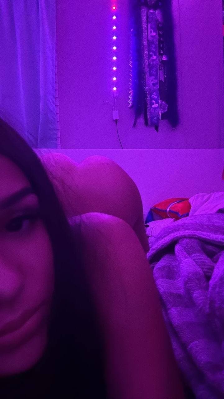 Latina Teen Bop Teasing