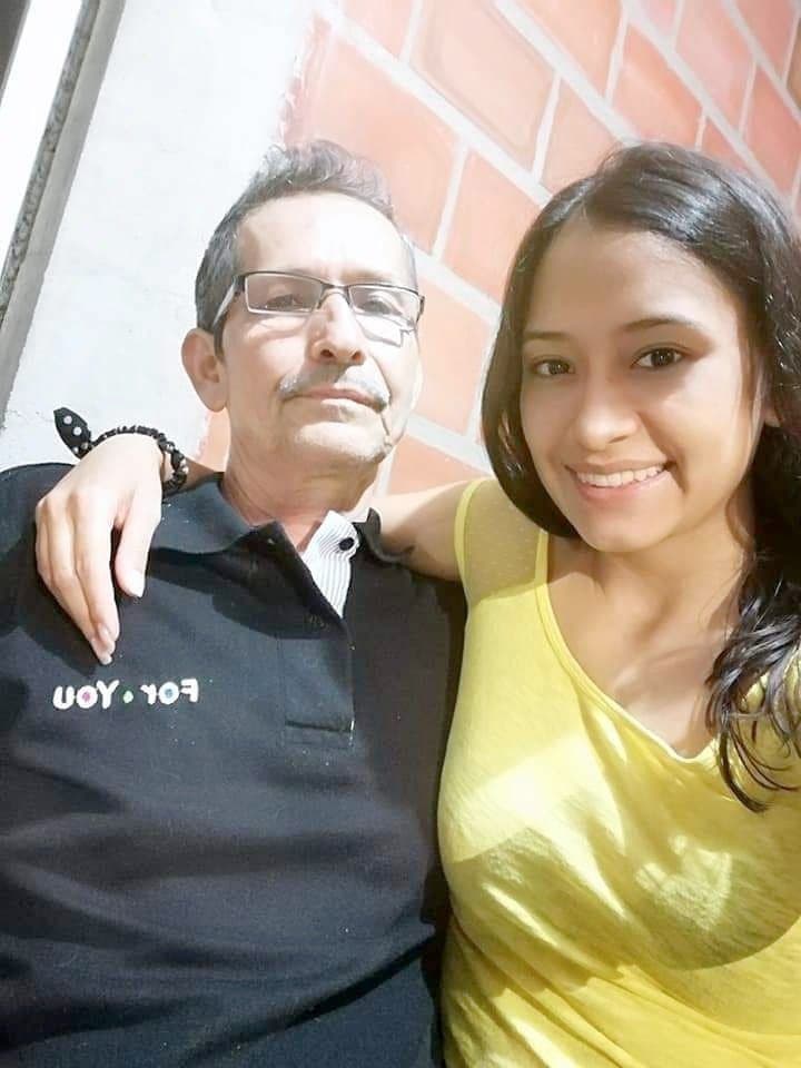 Primas brincaram com o tio no banheiro e ficou todo mundo pelado. Video novo vazado erome