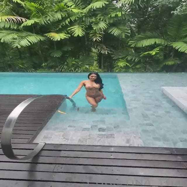 Thai Babe Pool to Bed